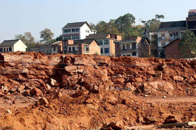 2022集體土地房屋征收與補償有哪些區(qū)別?