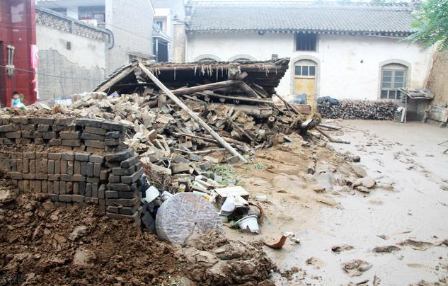 房屋違建強拆涉及歷史遺留問題，遇到房屋拆遷是否能得到安置補償?
