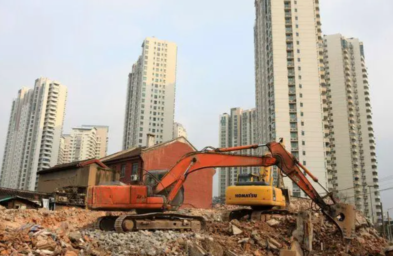 在征地拆遷過程中拆遷戶應(yīng)當(dāng)掌握四點原則，才能拿到更多補償！