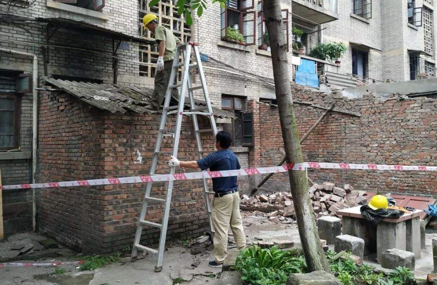 房子違章建筑被強(qiáng)拆了怎么辦