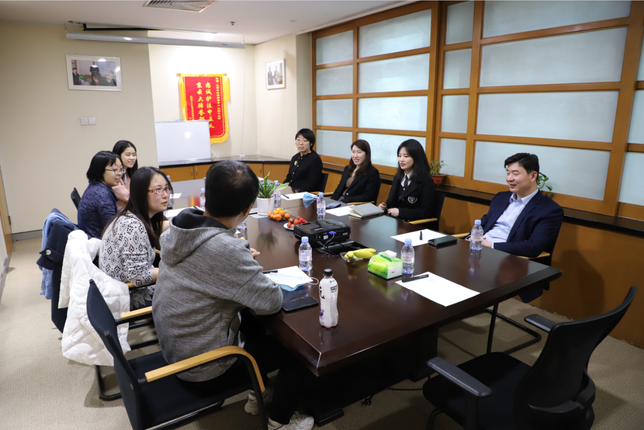 北京電視臺《律師幫幫忙》與北京京云律師事務所為強化普法宣傳，舉辦座談會