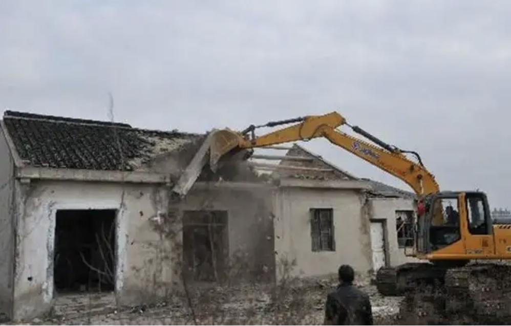 【京云<a href=http://m.shengmiao.com.cn/team/ target=_blank class=infotextkey>拆遷律師</a>】房子即將被拆遷，信息公開卻不全面，法院判決依法作出答復。
