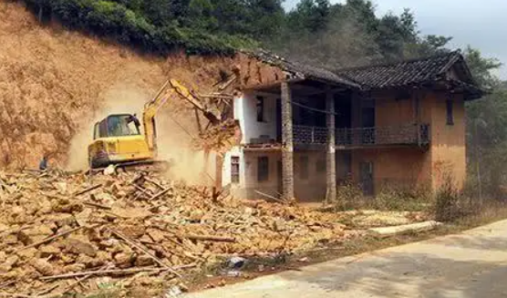北京房產(chǎn)分割律師：農(nóng)村宅基地房屋能否買賣過戶給他人嗎
