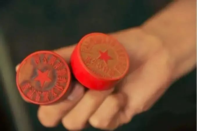 簽合同要小心！公章少了四個字，公司能否以此為由不給錢？