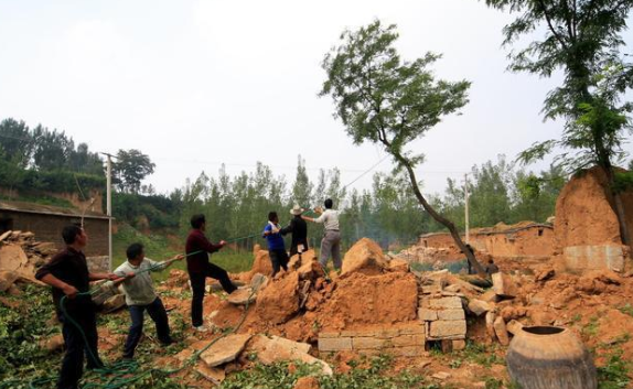 拆遷人拒付拆遷差價款怎么辦?